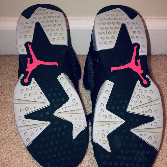 Kids Jordan 6 - Picture 4 of 7